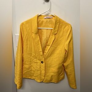 Women’s Yellow blazer, size large